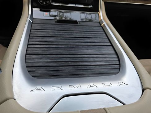 Used 2025 Nissan Armada Platinum Reserve AWD/4WD image 31