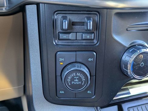 Used 2023 Ford F150 Lariat w/ Equipment Group 502A High image 25