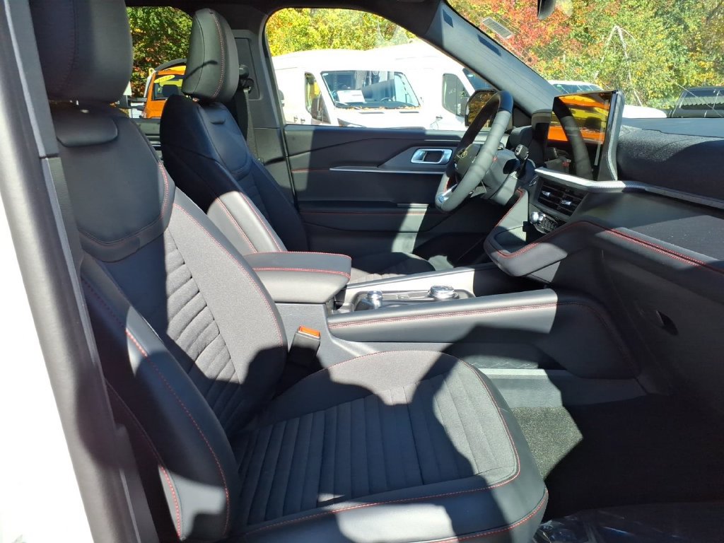New 2027 Ford Explorer ST-Line w/ Premium Package AWD/4WD image 9
