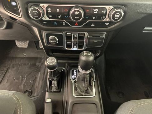 Used 2025 Jeep Wrangler Unlimited Sport S 4xe w/ Convenience Group AWD/4WD image 21
