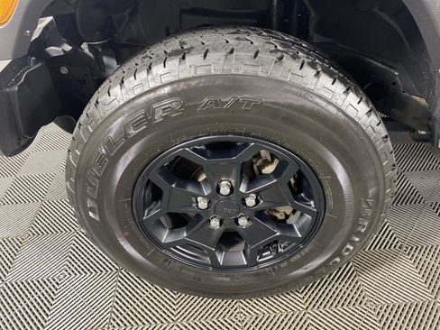 Used 2022 Jeep Gladiator Sport AWD/4WD image 13