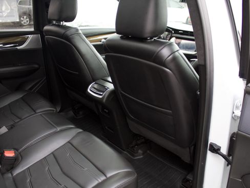 Used 2020 Cadillac XT6 Sport w/ Platinum Package image 34