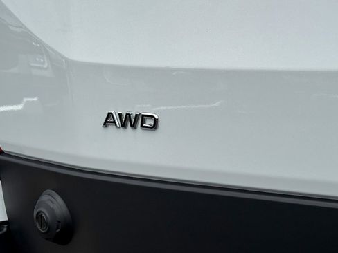 New 2025 Ford Transit 250 148 Medium Roof Extended AWD w/ Exterior Upgrade Package image 17