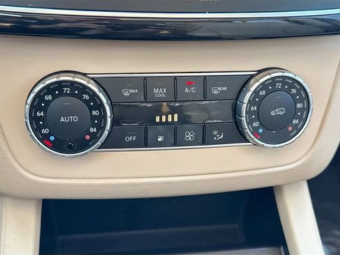 Used 2018 Mercedes-Benz GLS 450 4MATIC w/ Premium Package image 29