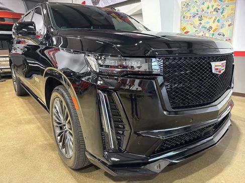 Used 2023 Cadillac Escalade ESV V AWD/4WD image 58