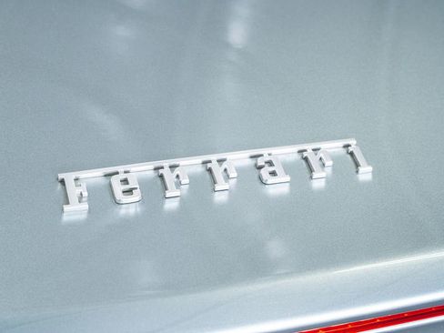 Used 2017 Ferrari California T image 31