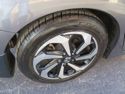 Used 2017 Honda Accord EX-L image 11