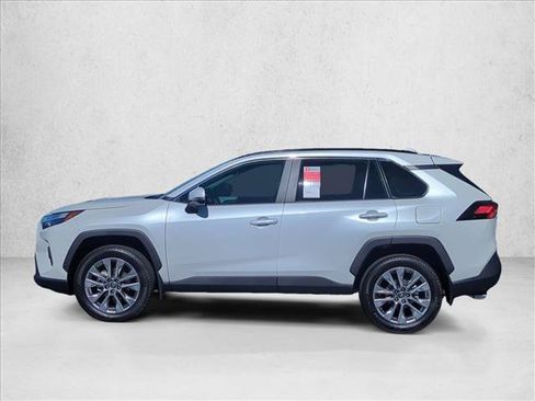 Used 2025 Toyota RAV4 XLE Premium w/ Weather Package FWD image 8