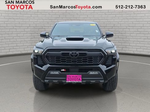 Used 2024 Toyota Tacoma TRD Sport image 2