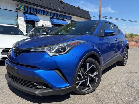Used 2018 Toyota C-HR XLE FWD image 1