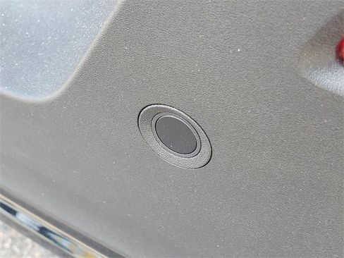 New 2026 Volvo XC40 B5 Plus w/ Protection Package Premier image 9