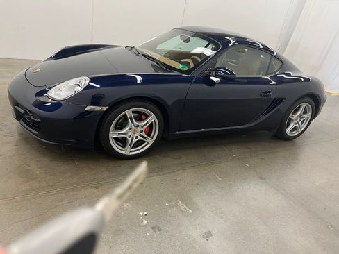 Used 2007 Porsche Cayman S RWD image 4