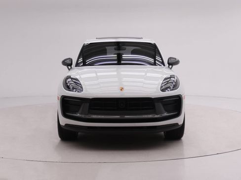 Certified 2023 Porsche Macan Turbo AWD/4WD image 8