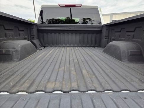 Used 2024 Chevrolet Silverado 1500 LT RWD image 15