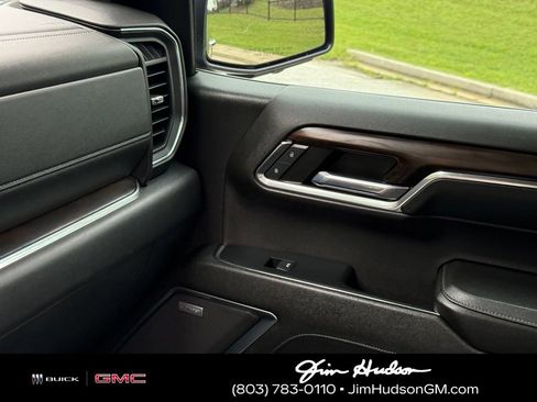 Used 2023 GMC Sierra 1500 SLT AWD/4WD image 37