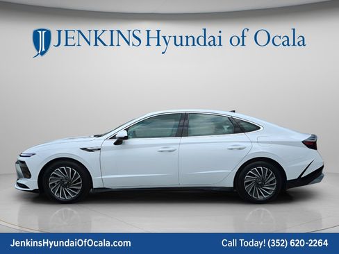 Certified 2025 Hyundai Sonata SEL FWD image 6