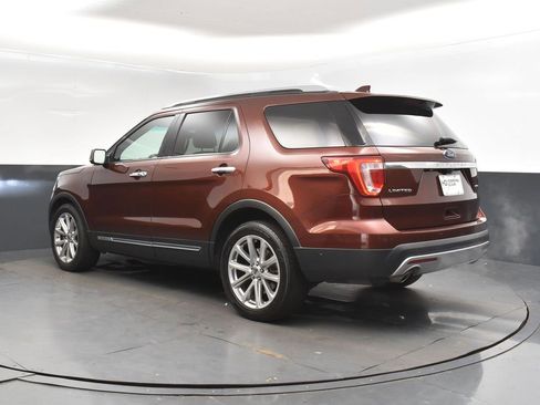 Used 2016 Ford Explorer Limited w/ Equipment Group 301A image 5
