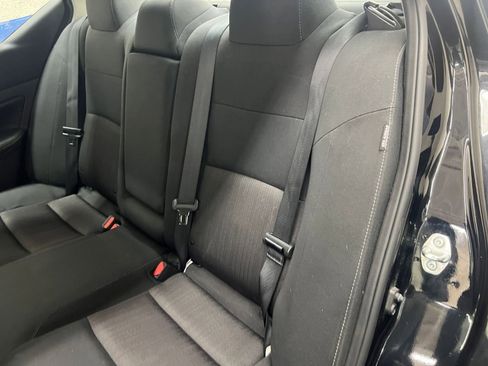 Used 2025 Nissan Altima 2.5 SV FWD image 32