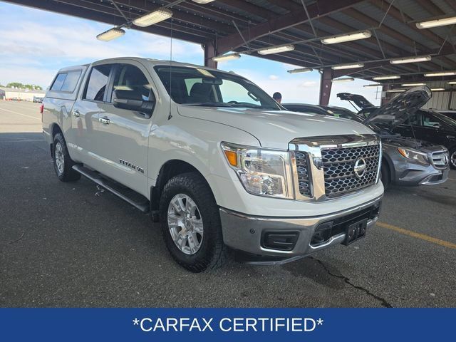 Used 2018 Nissan Titan SV w/ SV Convenience Package AWD/4WD image 2
