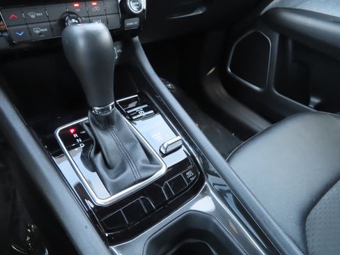 Used 2024 Jeep Compass Latitude image 25