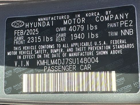 Certified 2025 Hyundai Elantra SEL FWD image 32