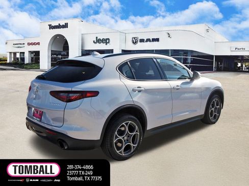 Used 2022 Alfa Romeo Stelvio Sprint image 7