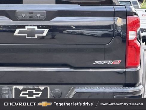 Used 2022 Chevrolet Silverado 1500 ZR2 w/ Technology Package AWD/4WD image 8