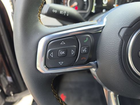Used 2024 Jeep Wrangler Unlimited Sahara AWD/4WD image 28