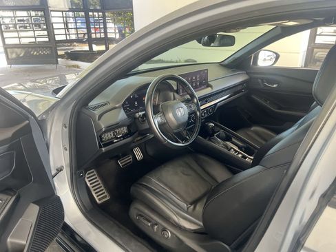 Used 2023 Honda Accord Sport image 2