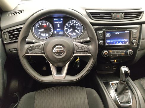 Used 2020 Nissan Rogue S FWD image 22