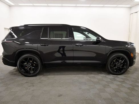 Used 2024 Chevrolet Traverse RS AWD/4WD image 9
