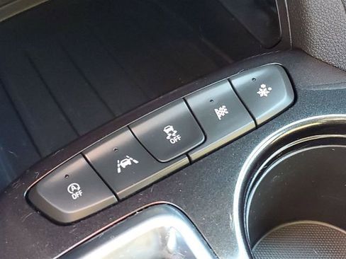 Used 2023 Chevrolet TrailBlazer RS w/ Sun and Liftgate Package image 23