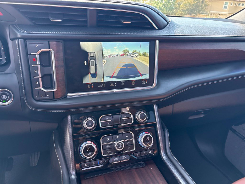 Used 2023 GMC Yukon Denali Ultimate AWD/4WD image 15