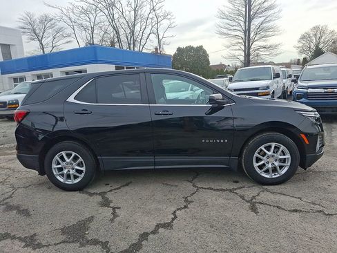 Used 2024 Chevrolet Equinox LT w/ LPO, Floor Liner Package image 9