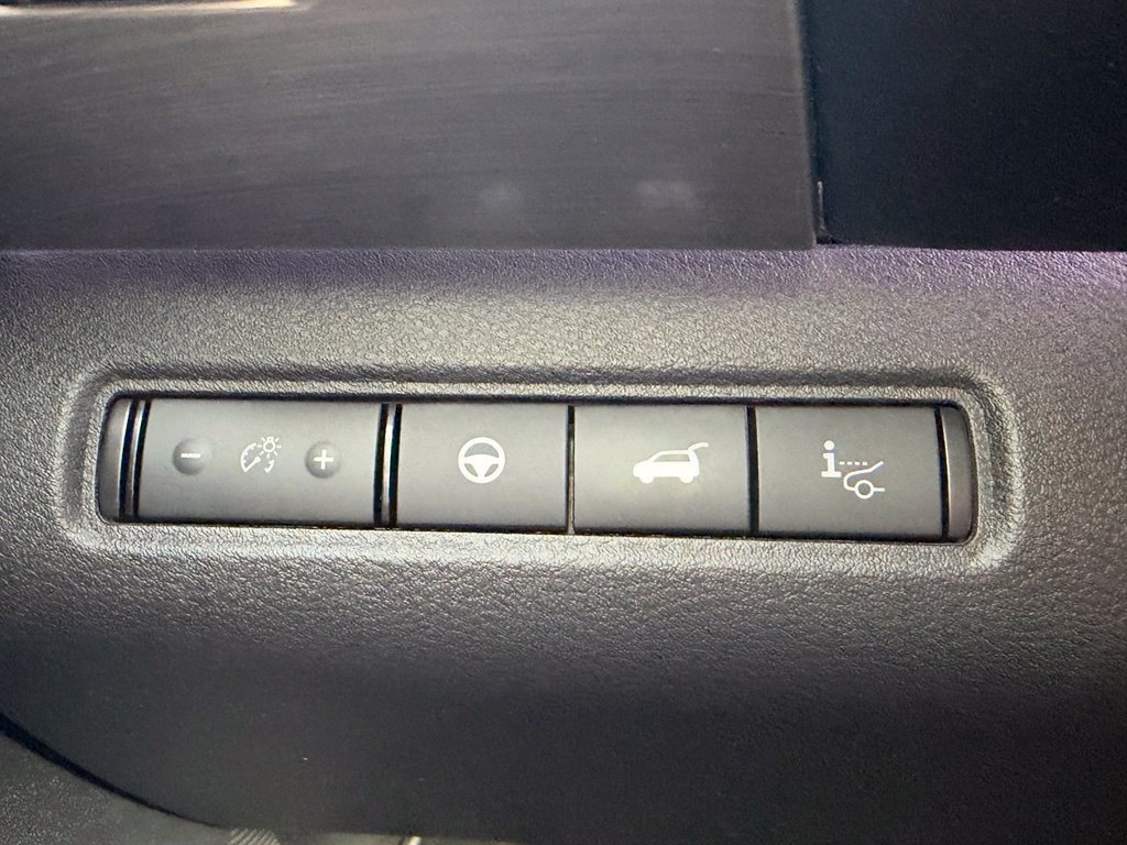 Used 2023 Nissan Pathfinder Platinum AWD/4WD image 30