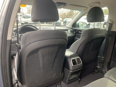 Used 2020 Kia Sorento L image 22