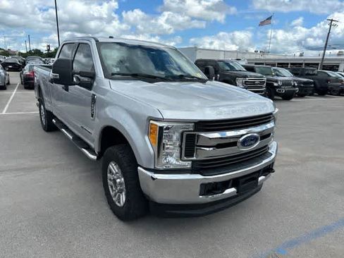 Used 2017 Ford F250 XLT AWD/4WD image 20