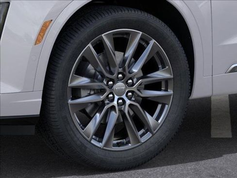 New 2025 Cadillac XT6 Premium Luxury w/ Platinum Package image 9