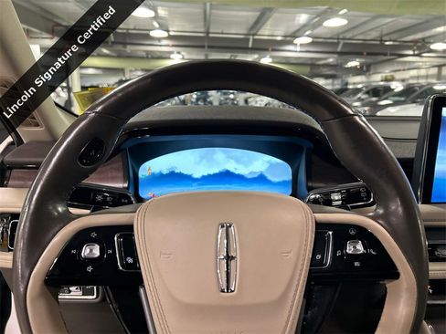 Used 2023 Lincoln Aviator Reserve w/ Equipment Group 201A image 11