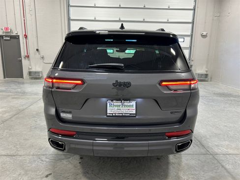 Used 2024 Jeep Grand Cherokee L Summit image 7