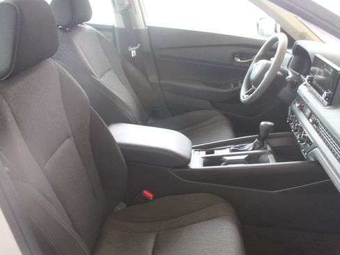 Used 2023 Honda Accord EX image 21