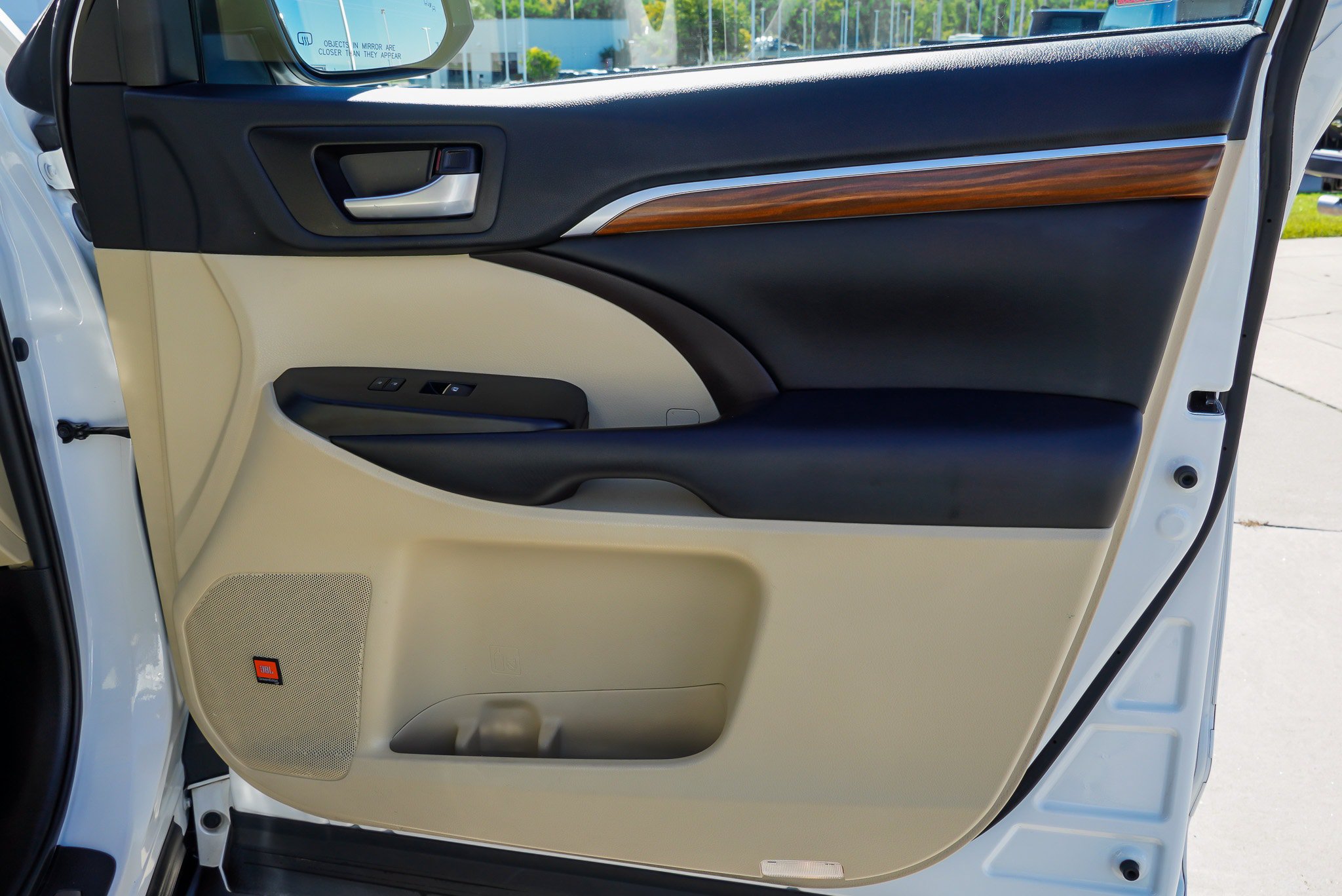 Used 2019 Toyota Highlander Limited AWD/4WD image 31