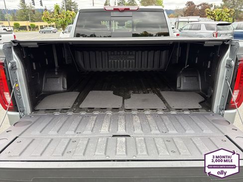 Used 2026 GMC Sierra 1500 AT4 w/ AT4 Premium Package AWD/4WD image 5