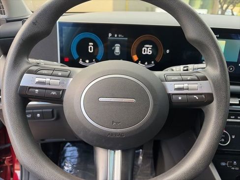 Used 2025 Hyundai Tucson SEL FWD image 12