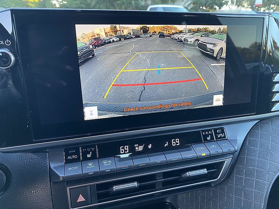 Certified 2025 Toyota Camry XLE FWD image 18
