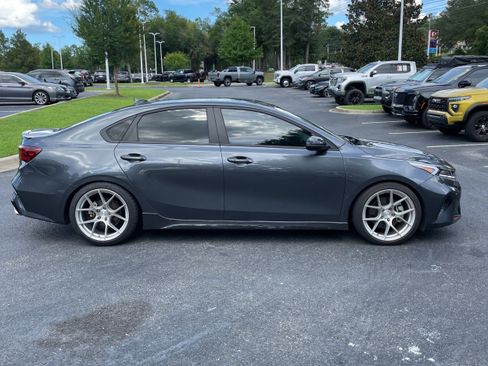 Used 2022 Kia Forte GT FWD image 9