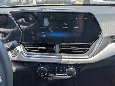New 2026 Chevrolet Trax LT w/ LT Convenience Package FWD image 23
