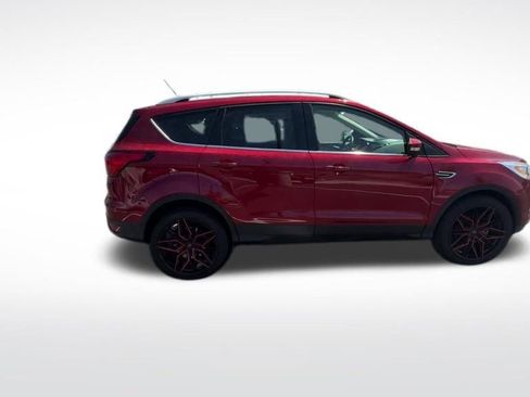 Used 2019 Ford Escape Titanium image 36