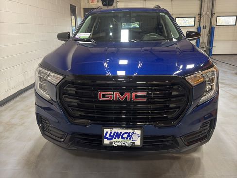 Used 2022 GMC Terrain SLE w/ Driver Convenience Package image 8