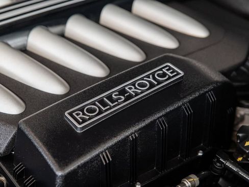 Used 2018 Rolls-Royce Ghost image 17